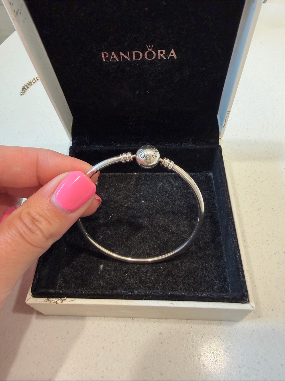 Pandora Moments Bangle | 6.7”